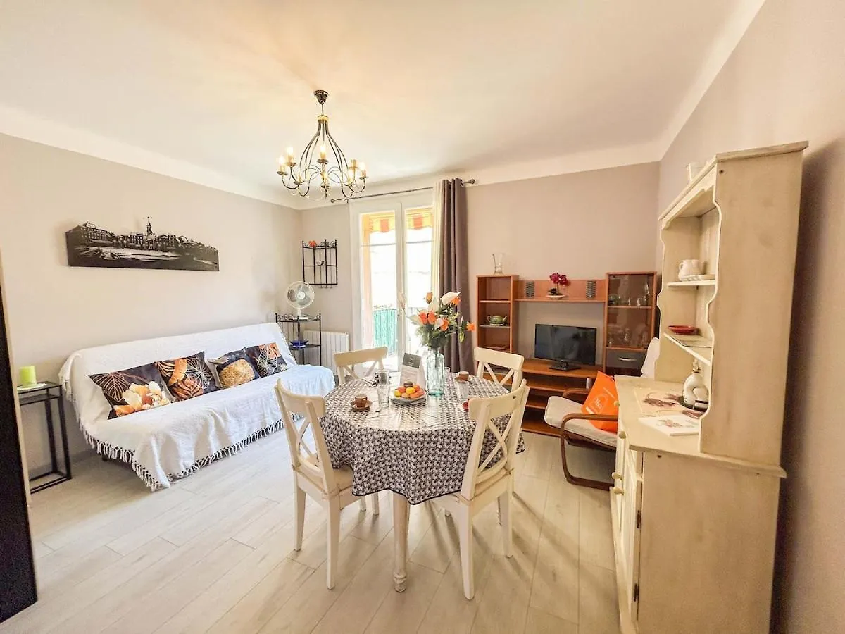 T2 Sur Le Port De Sanary Avec Garage Apartment