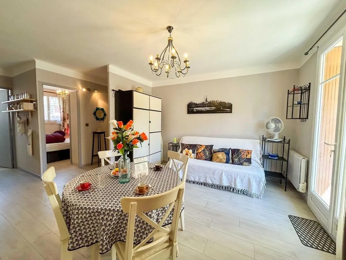 T2 Sur Le Port De Sanary Avec Garage Apartment 0*, Sanary-sur-Mer France