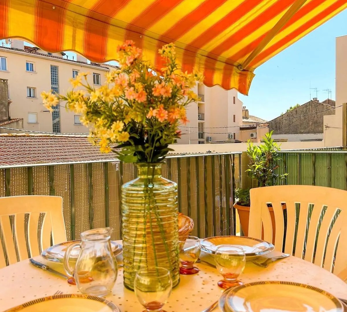 T2 Sur Le Port De Sanary Avec Garage Apartment